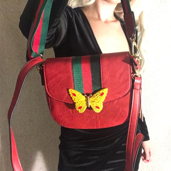 Handbags - Red Purse ❤️💚❤️